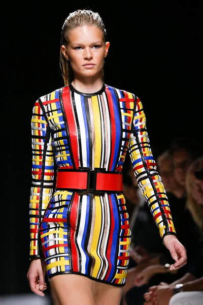 Look 74